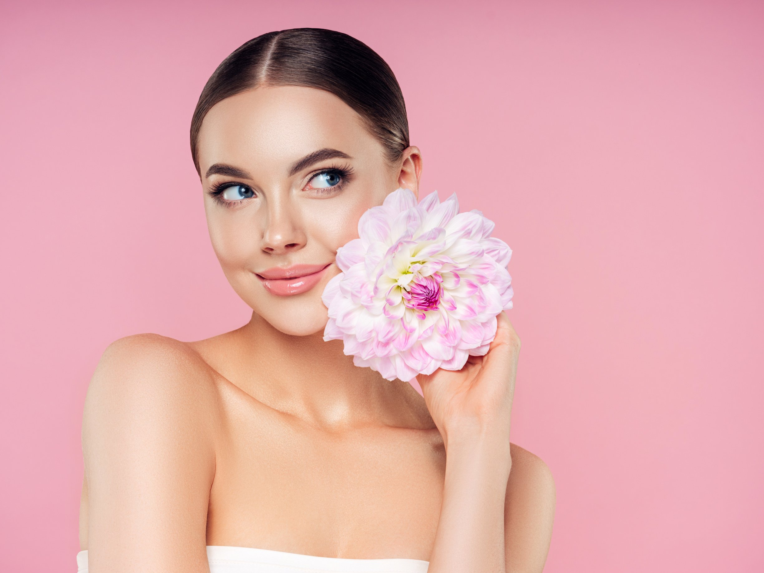 Beautiful woman with flowers